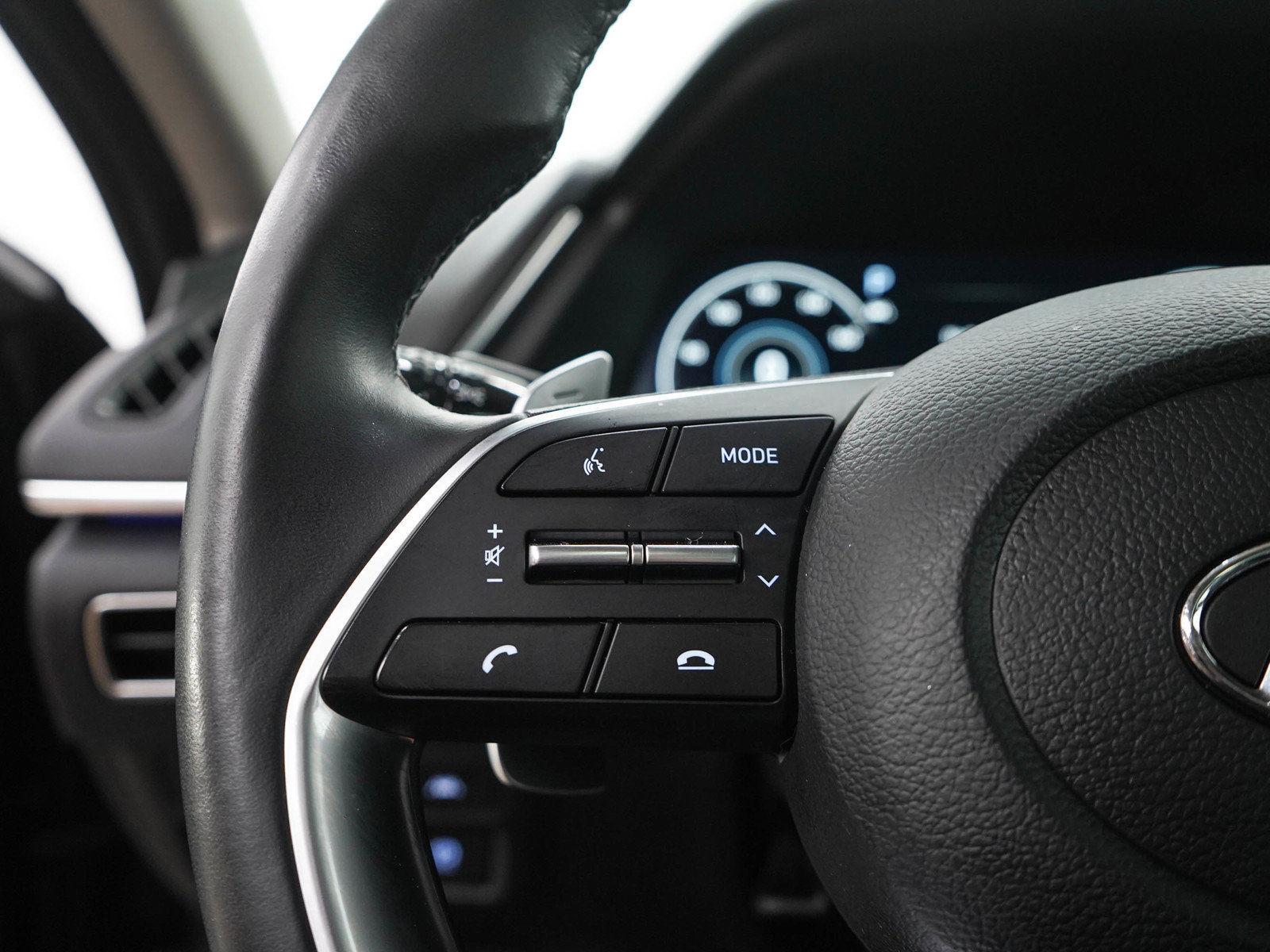 Used 2022 Hyundai Sonata Limited FWD image 25