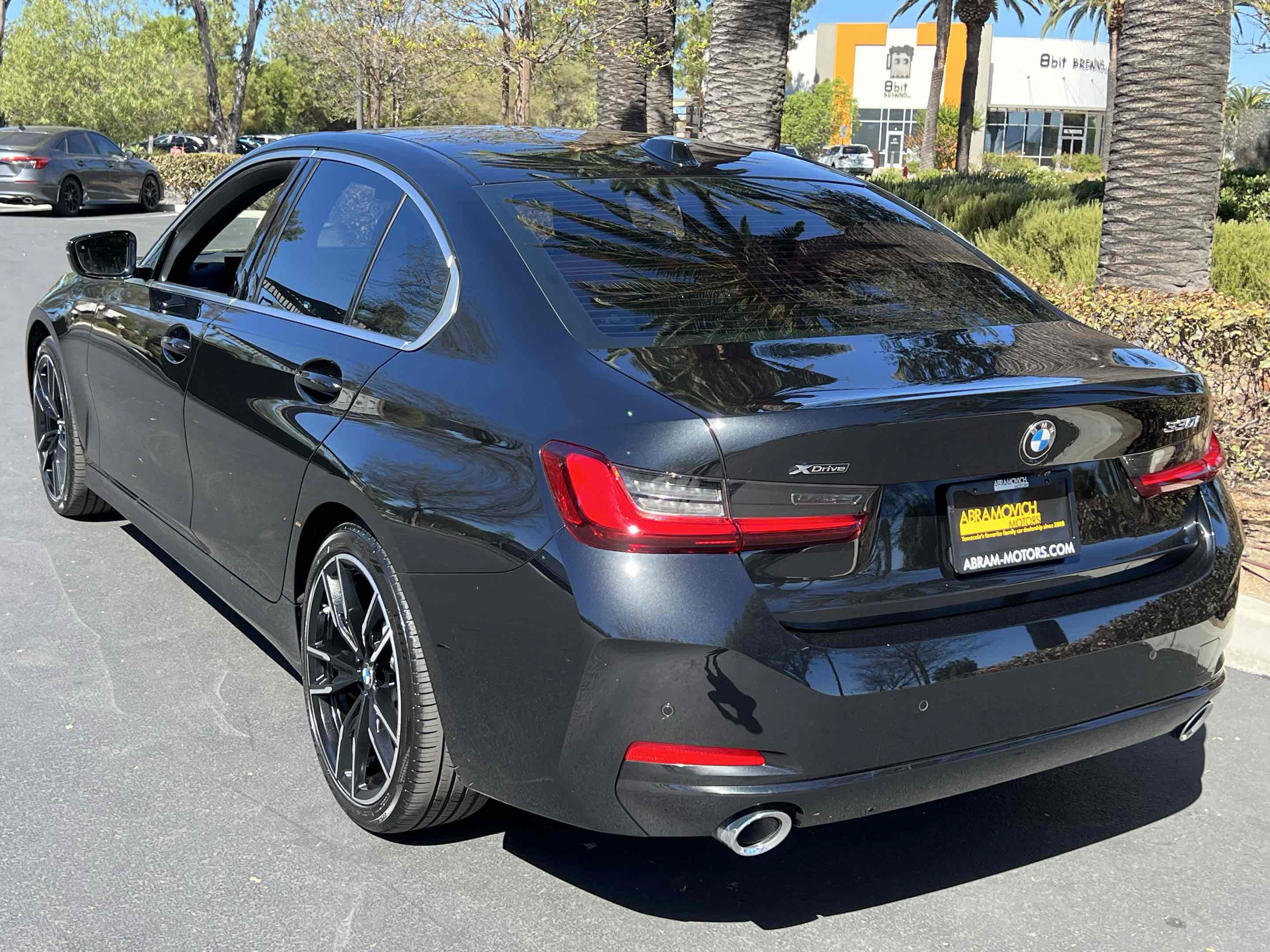 Used 2024 BMW 330i xDrive Sedan w/ Premium Package AWD/4WD image 2
