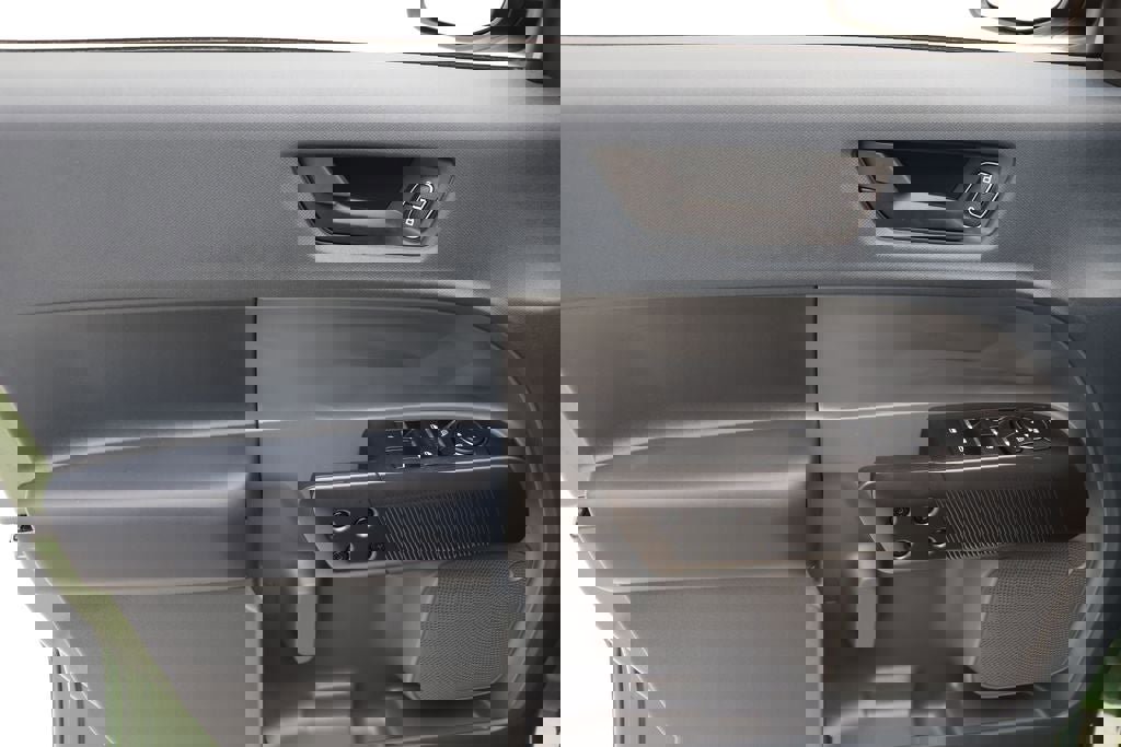 Used 2025 Ford Maverick XLT w/ Black Appearance Package image 18