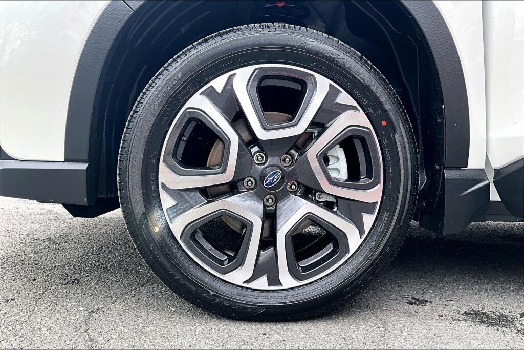 New 2026 Subaru Ascent Limited AWD/4WD image 9