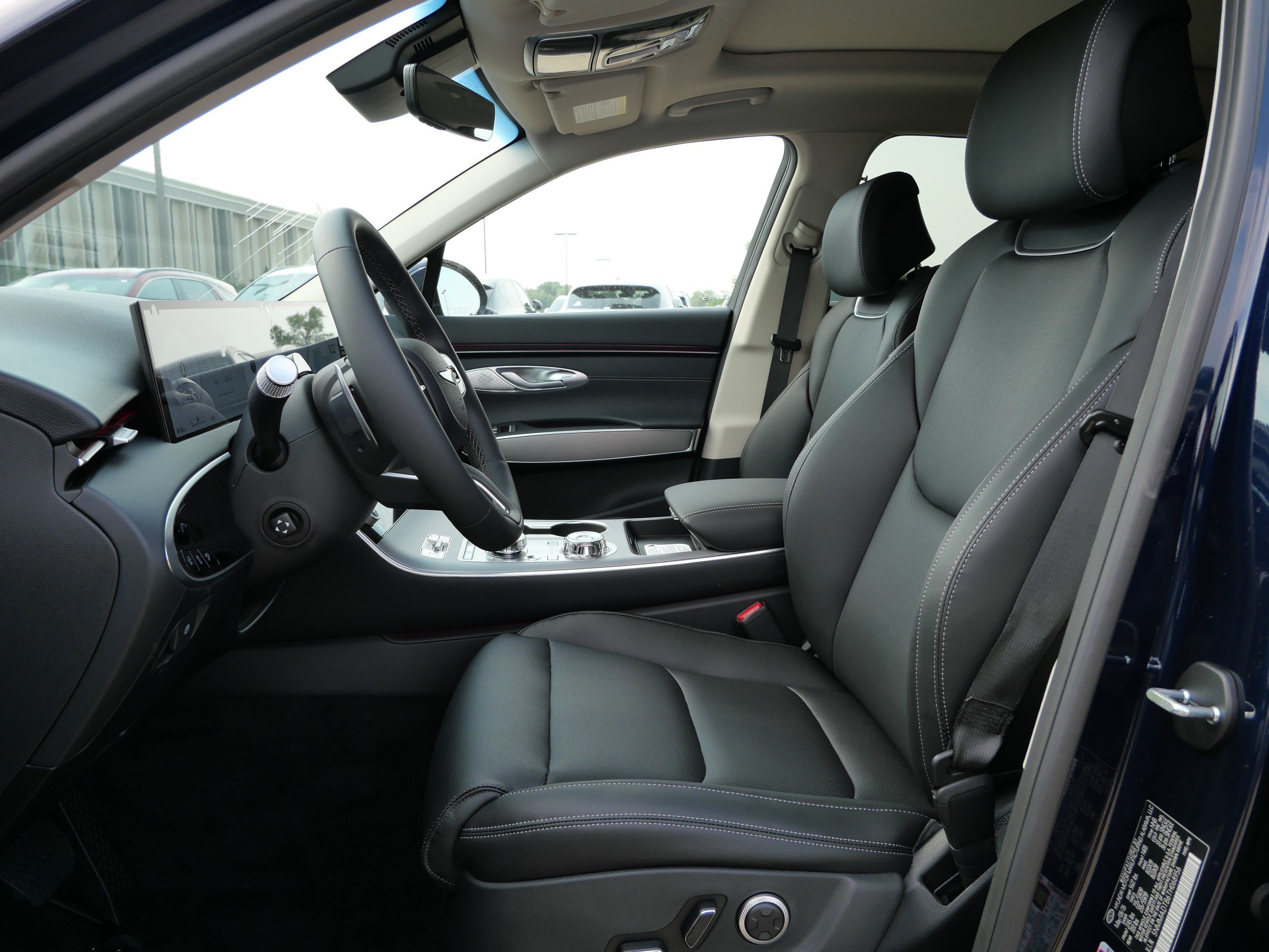 New 2026 Genesis GV70 2.5T Select AWD/4WD image 3