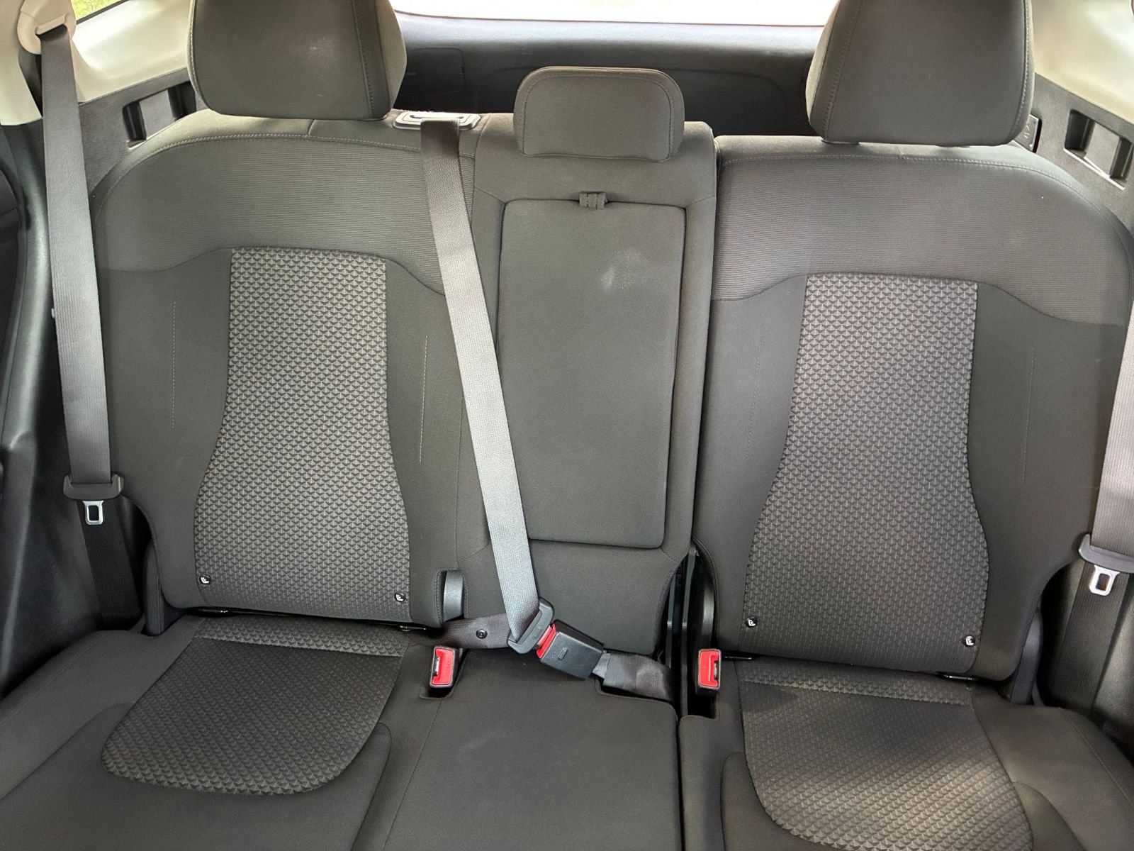 Used 2024 Kia Sportage LX image 41