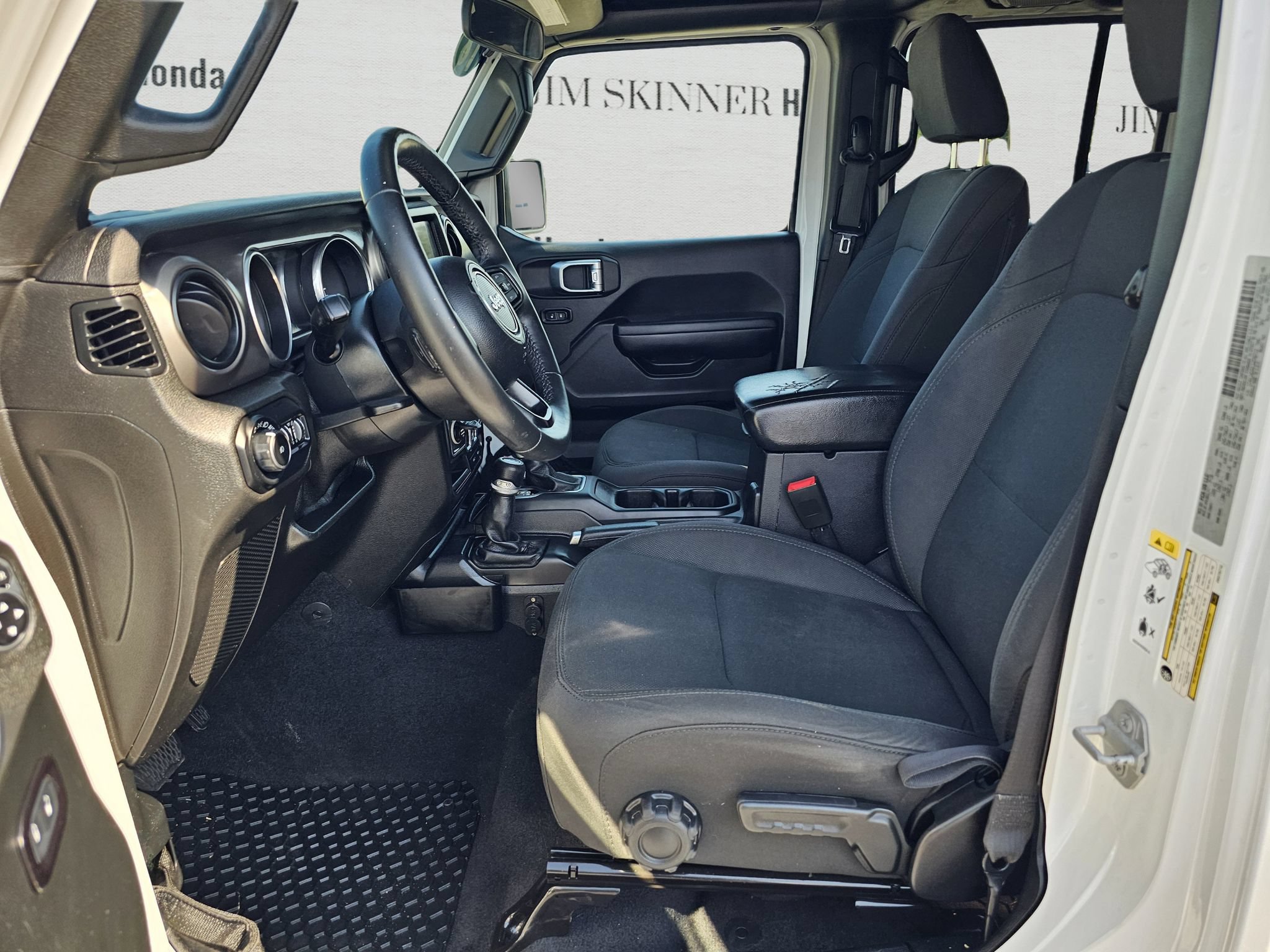 Used 2018 Jeep Wrangler Unlimited Sport S AWD/4WD image 15