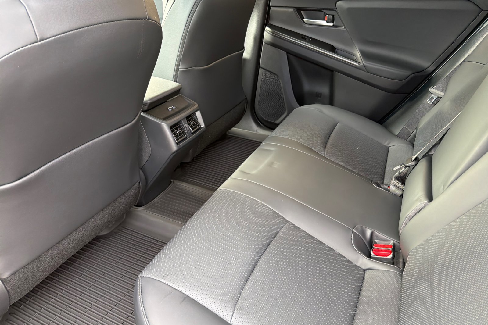 New 2026 Subaru Solterra Premium image 12