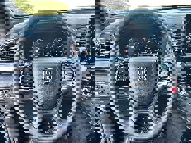 Used 2025 Honda Odyssey Sport-L image 17