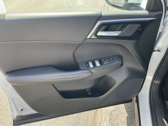 Used 2024 Mitsubishi Outlander SE AWD/4WD image 24