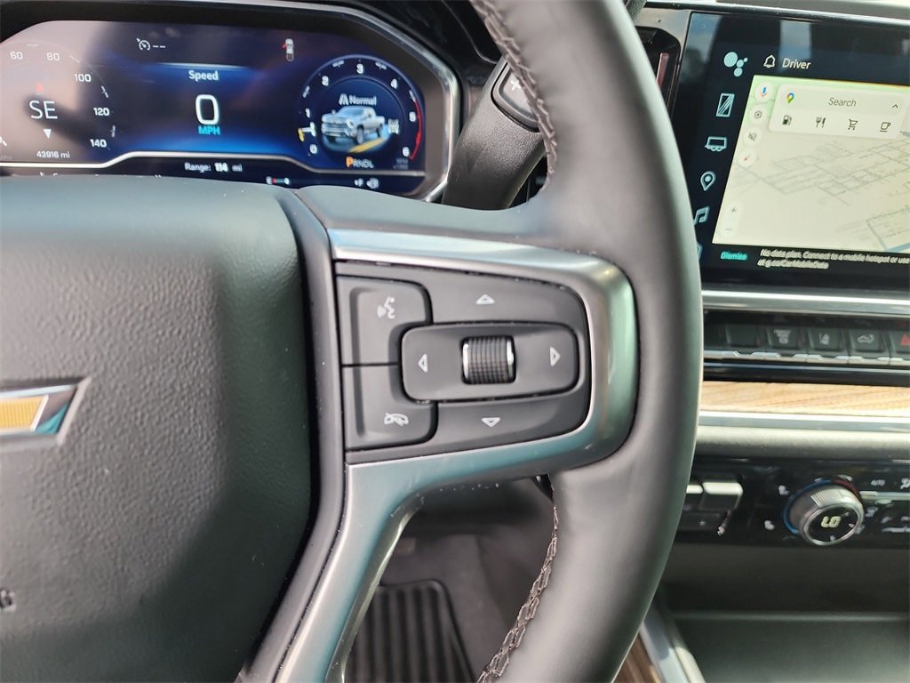 Used 2025 Chevrolet Silverado 3500 LT AWD/4WD image 27