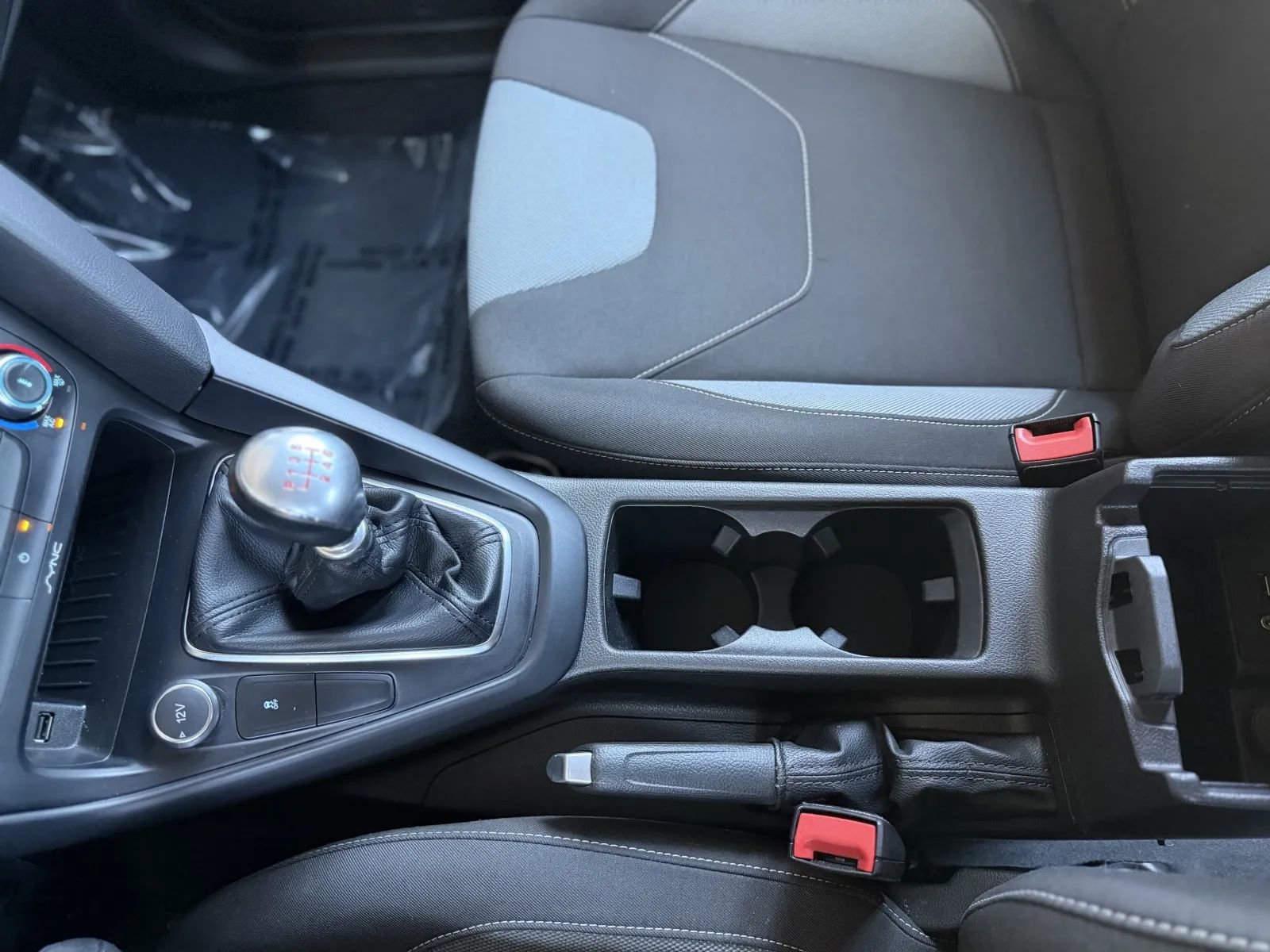 Used 2017 Ford Focus ST FWD image 36