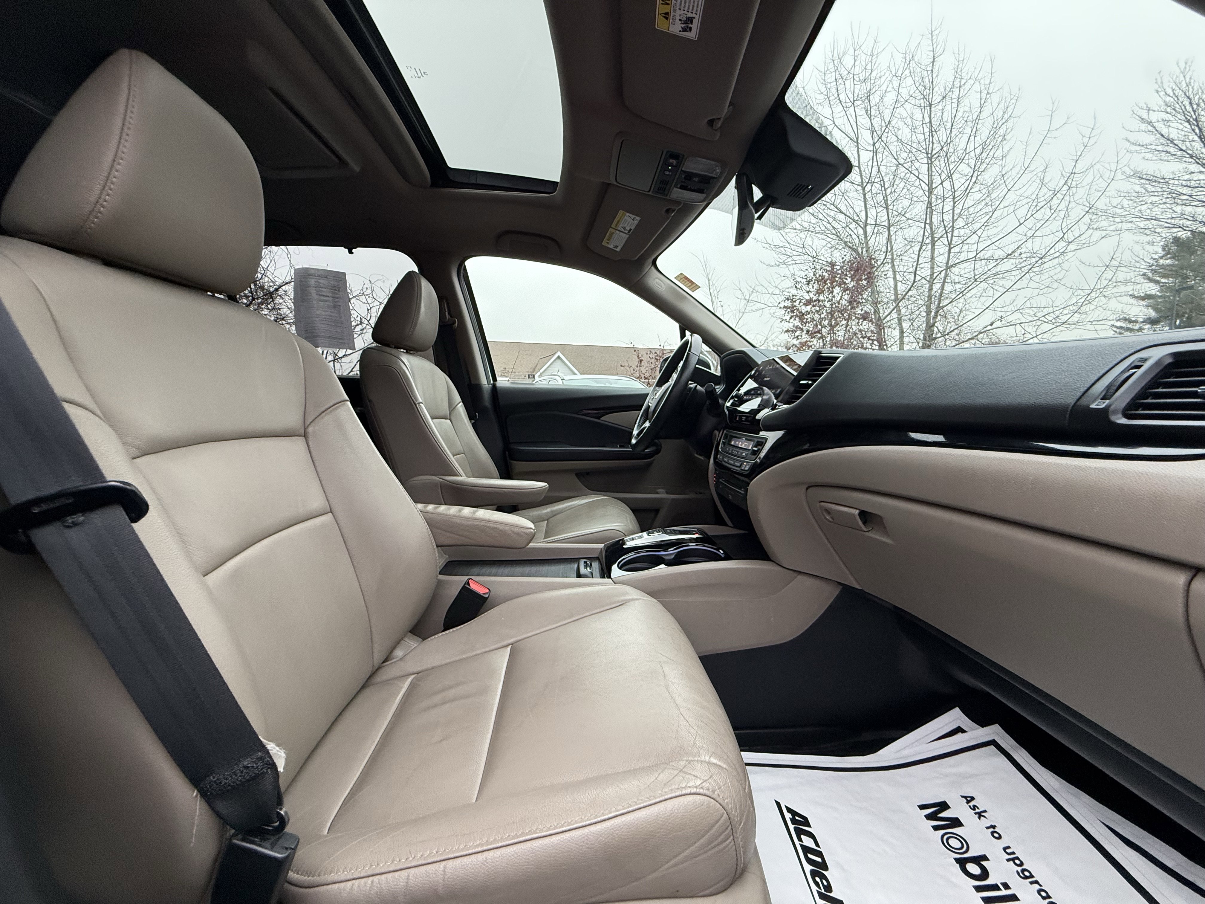 Used 2020 Honda Pilot Touring image 43