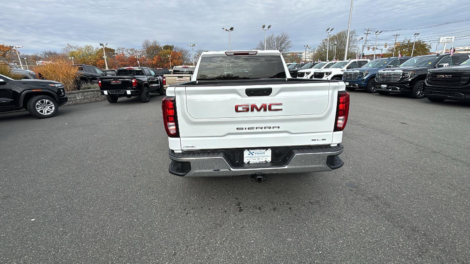 Certified 2024 GMC Sierra 1500 SLE image 6