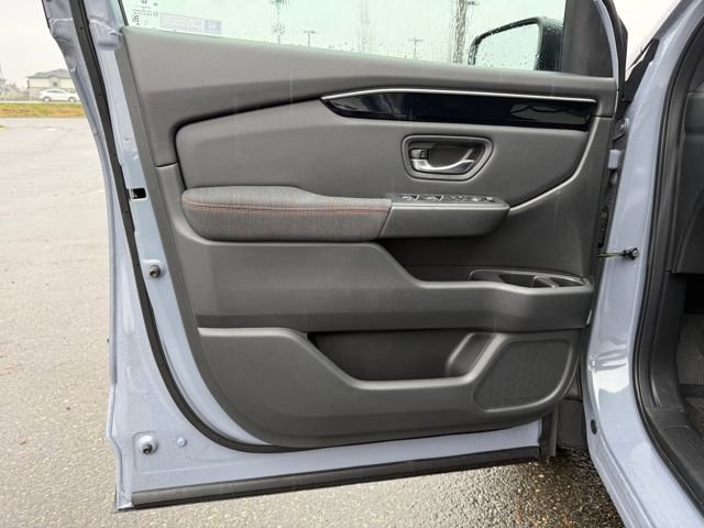 New 2025 Honda Pilot Sport image 16