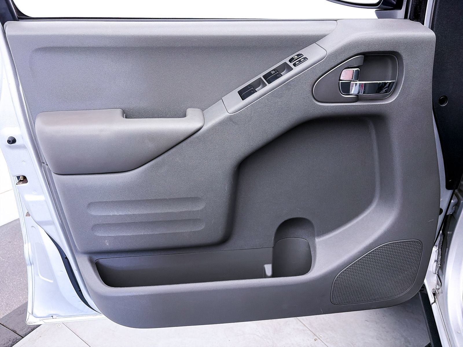 Used 2018 Nissan Frontier SV w/ Value Truck Package image 17