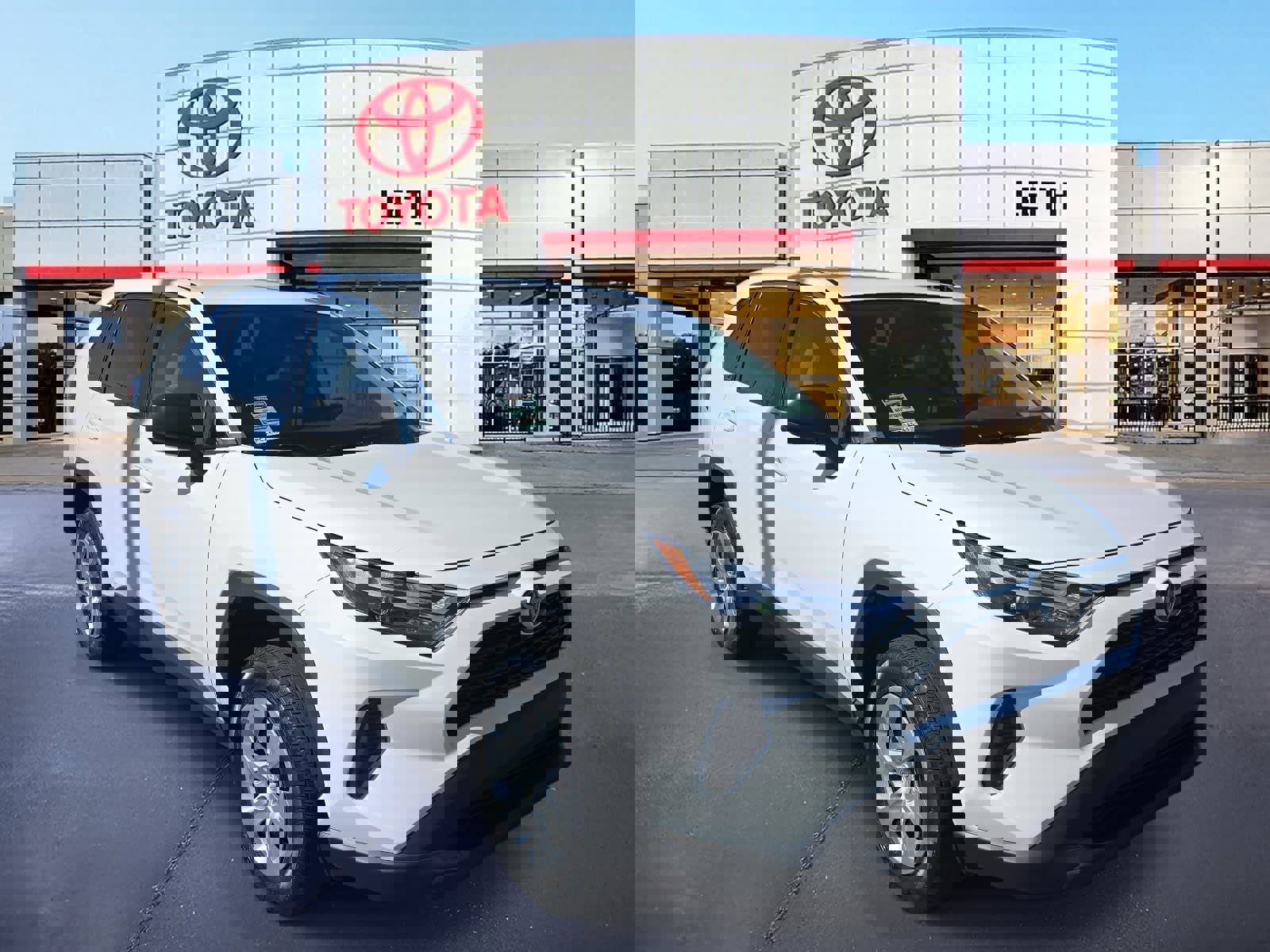 Used 2023 Toyota RAV4 LE image 3