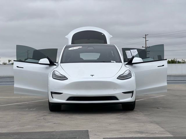 Used 2022 Tesla Model Y Long Range AWD/4WD image 28