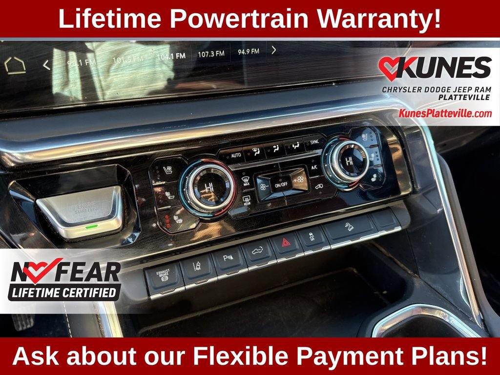 Used 2025 GMC Sierra 3500 Denali Ultimate AWD/4WD image 35