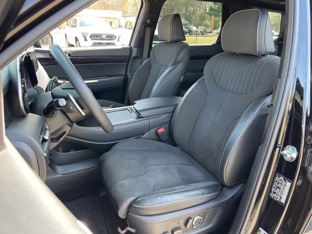 Used 2024 Hyundai Palisade Calligraphy image 17