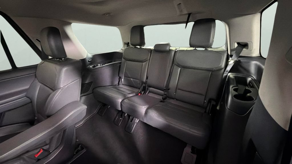 Used 2026 Ford Expedition Active RWD image 29
