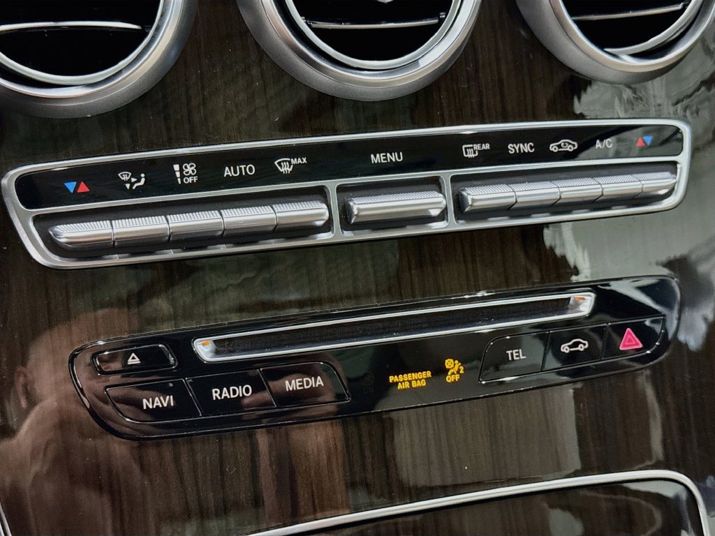 Used 2019 Mercedes-Benz GLC 300 4MATIC image 18