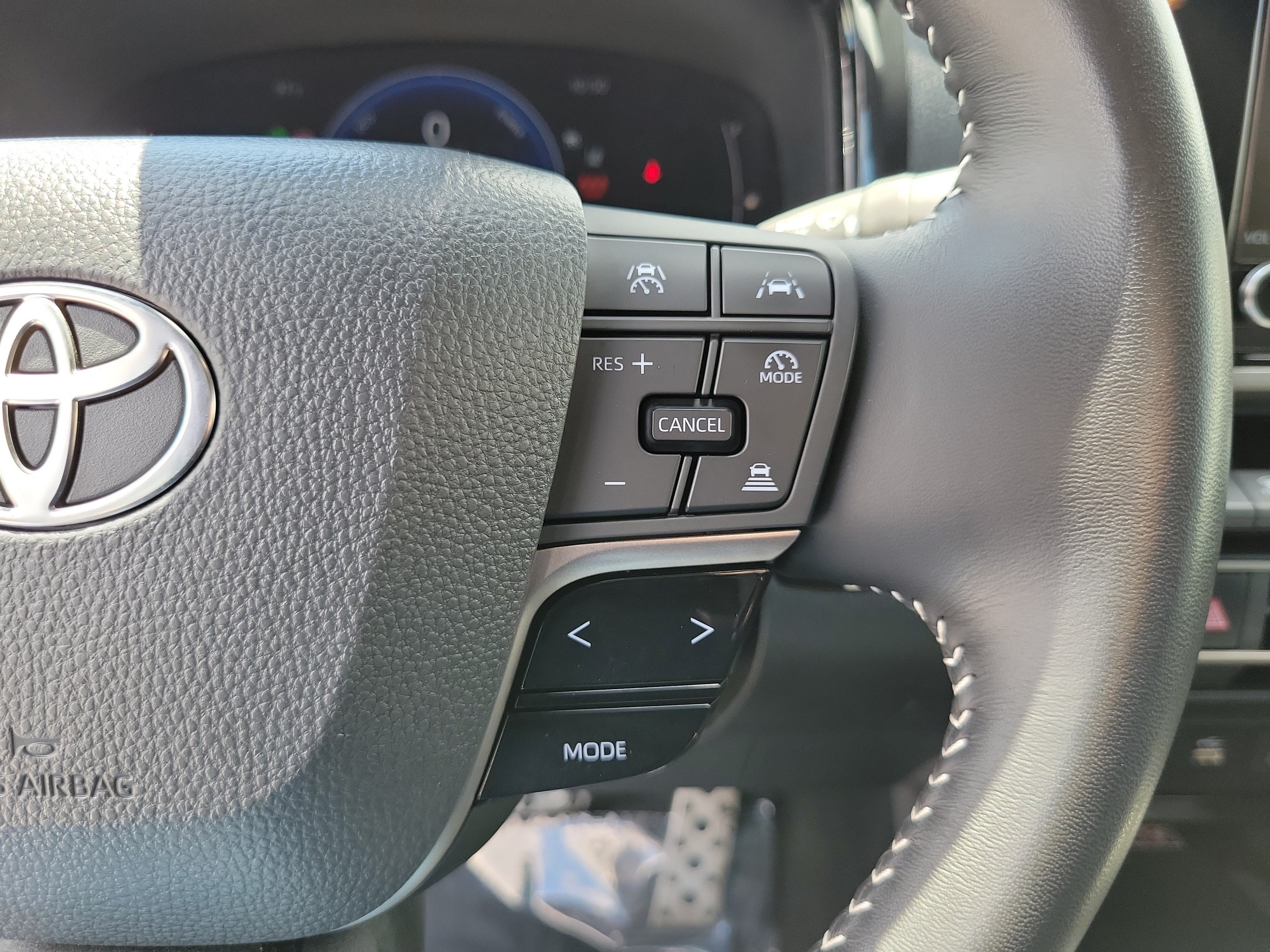 Used 2026 Toyota Camry SE FWD image 21