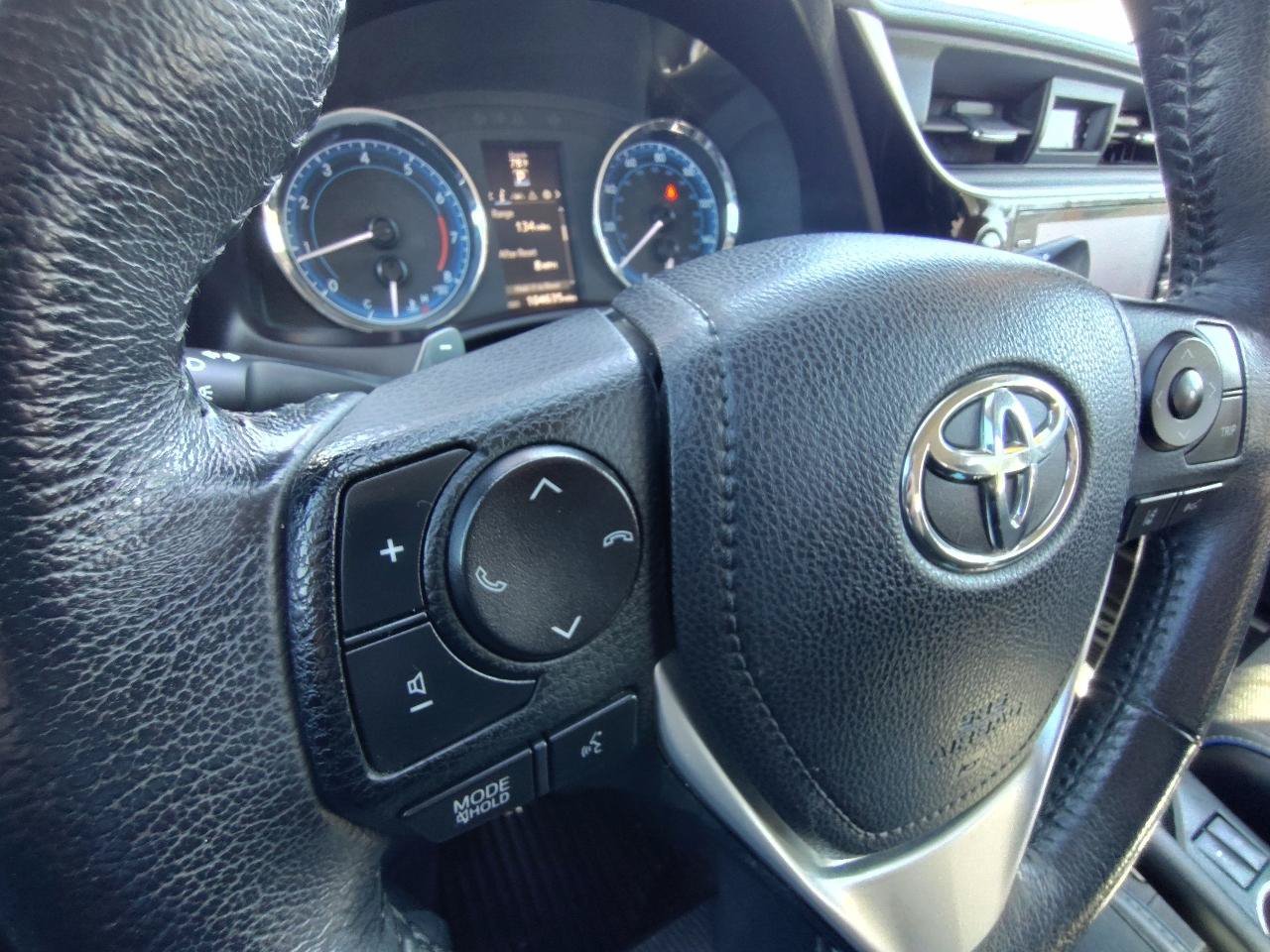 Used 2017 Toyota Corolla SE FWD image 17
