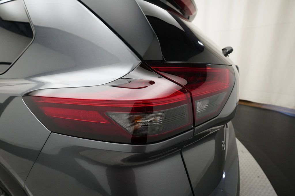 Used 2024 Nissan Rogue SV w/ SV Premium Package image 33