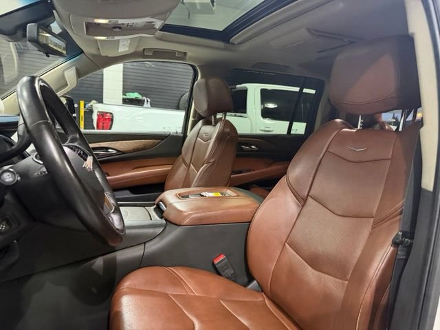Used 2019 Cadillac Escalade ESV Premium Luxury AWD/4WD image 9
