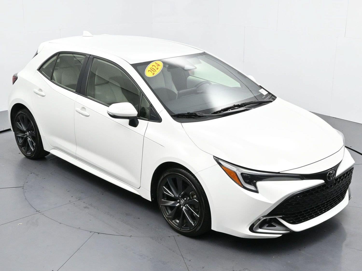 Used 2024 Toyota Corolla XSE FWD image 37
