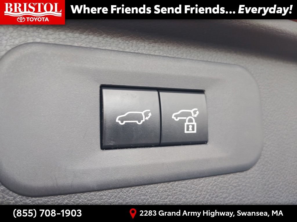 Used 2024 Toyota Grand Highlander AWD Hybrid image 35