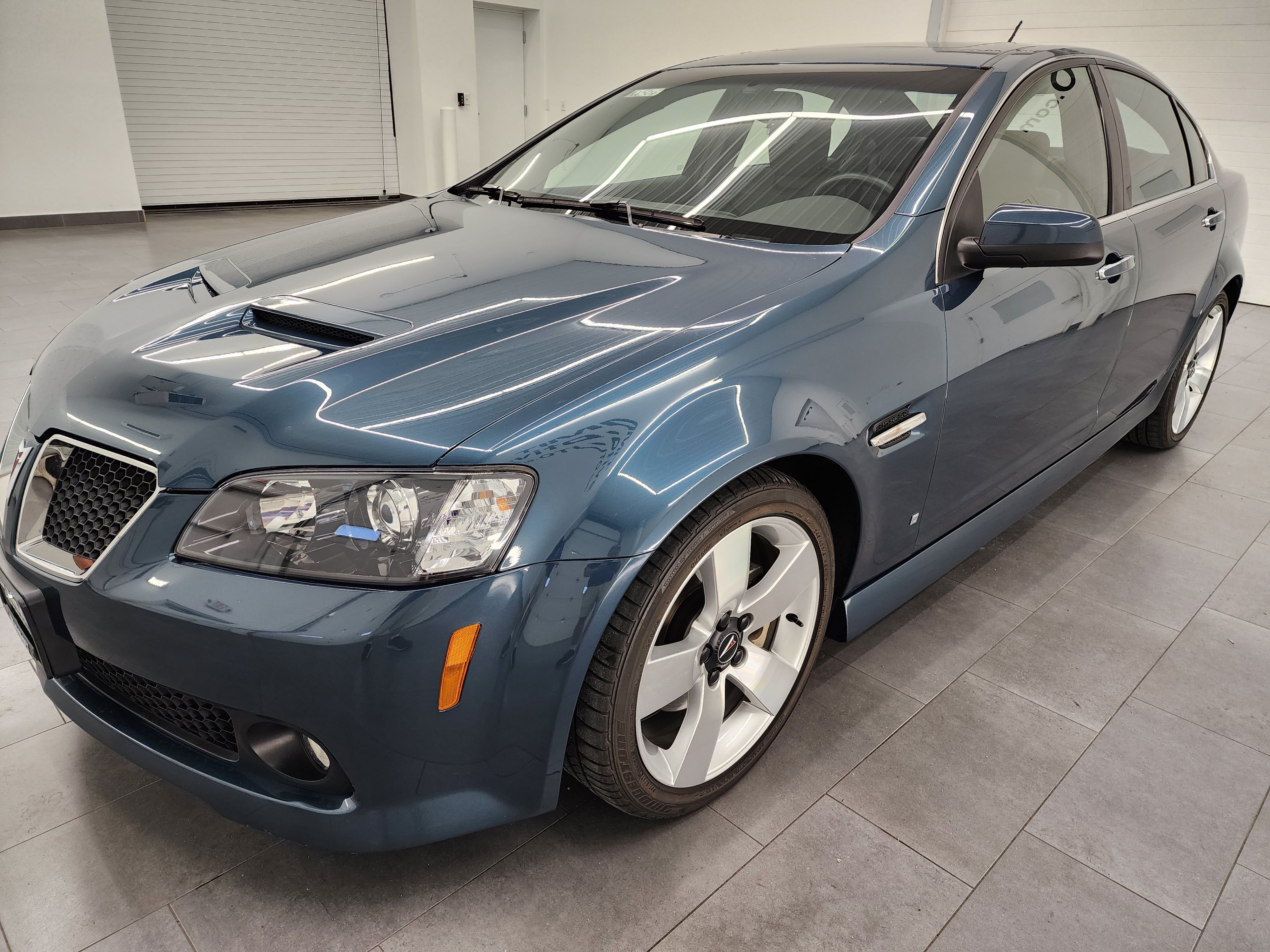 Used 2009 Pontiac G8 GT w/ Premium Package RWD image 7