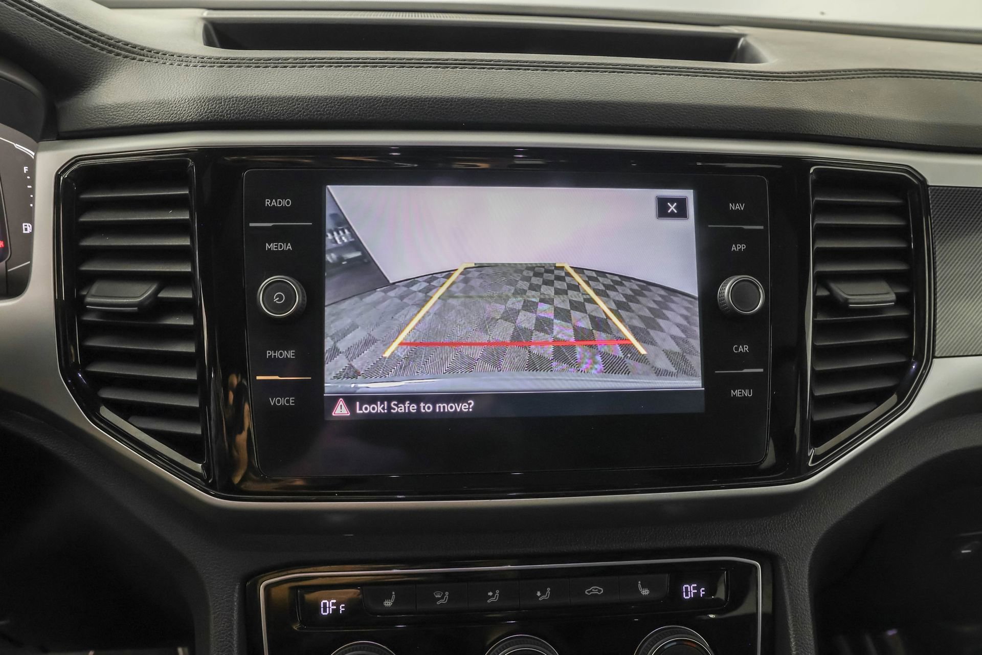 Used 2022 Volkswagen Atlas Cross Sport SEL image 8