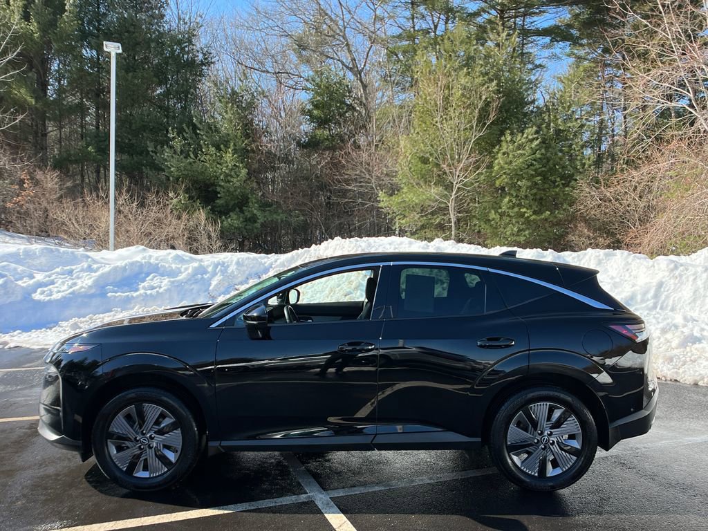 Used 2025 Nissan Murano SL image 2