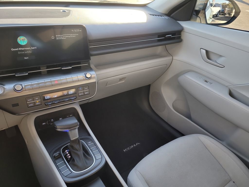 Used 2024 Hyundai Kona SEL image 18