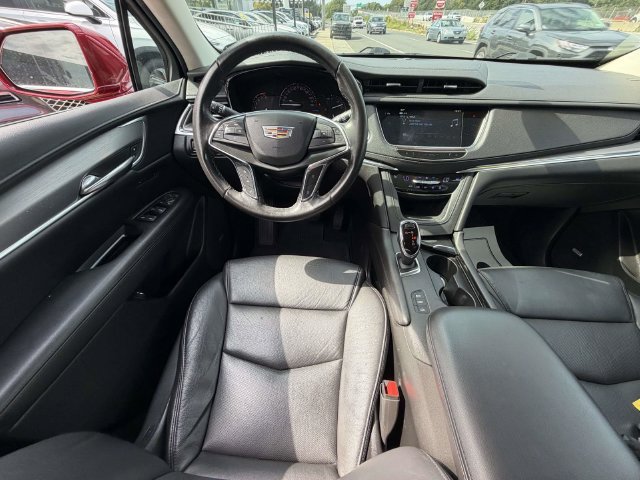 Used 2019 Cadillac XT5 Luxury w/ LPO, Black Ice Package AWD/4WD image 14