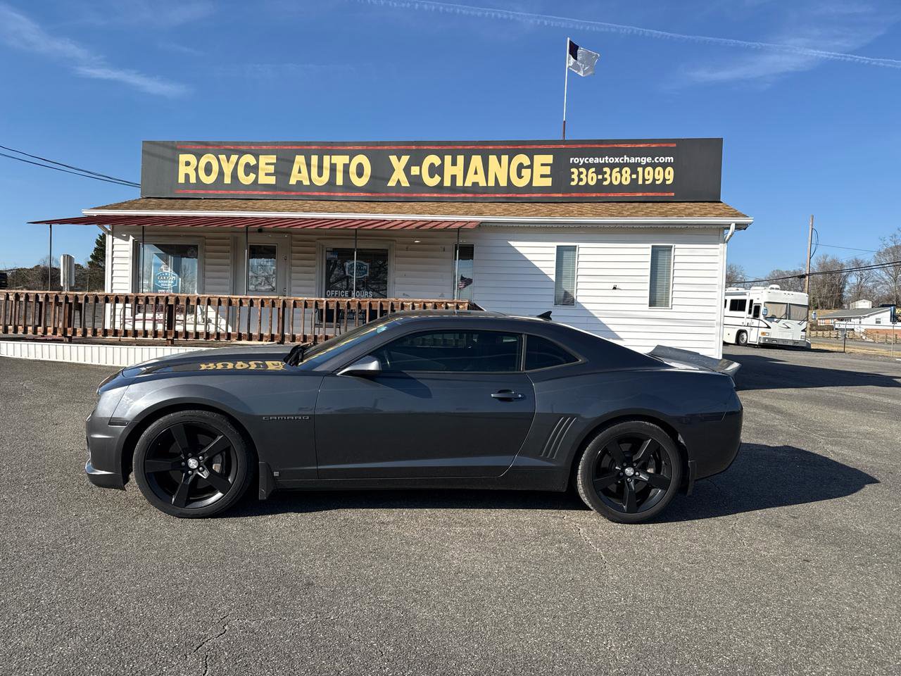 Used 2010 Chevrolet Camaro SS w/ RS Package RWD image 17