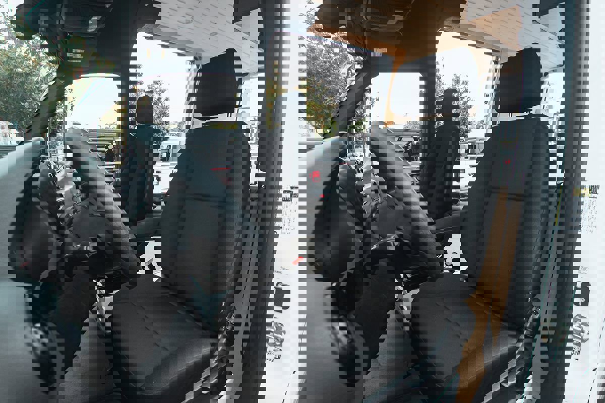 Used 2021 Mercedes-Benz Sprinter 2500 image 9