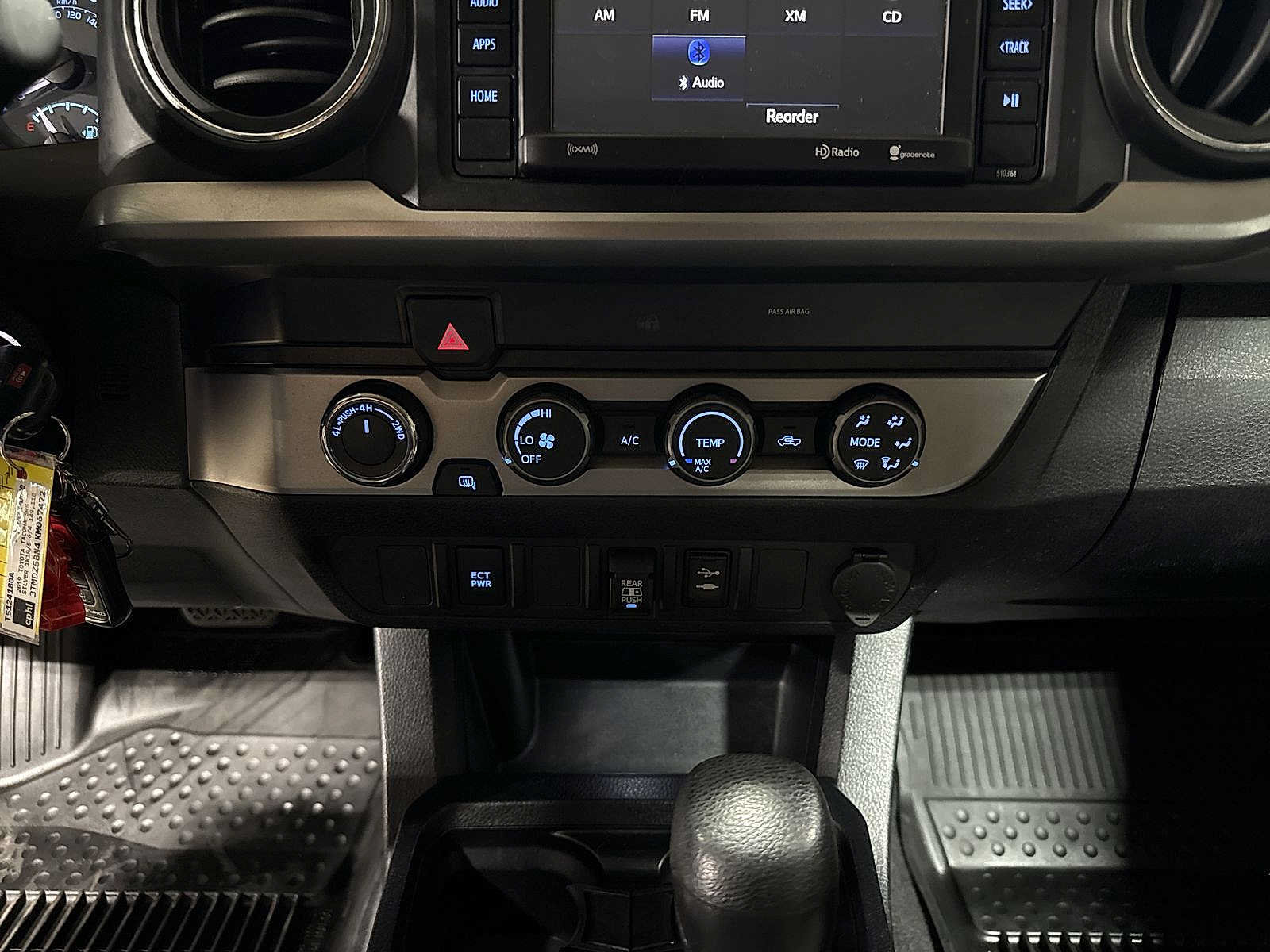 Used 2019 Toyota Tacoma SR5 AWD/4WD image 21
