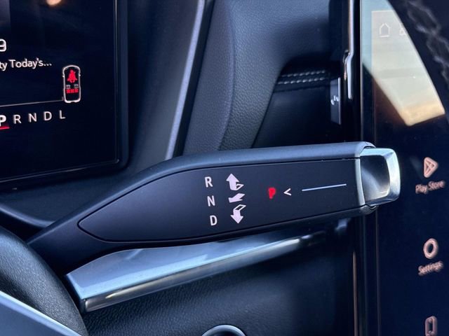 Used 2025 GMC Terrain Elevation image 27