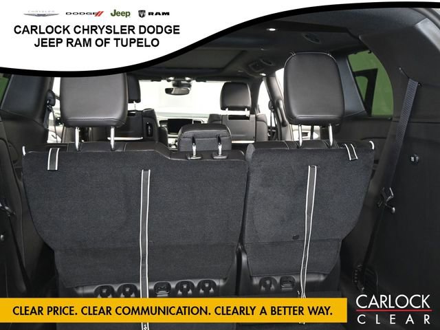 New 2026 Chrysler Pacifica Limited w/ Uconnect Theater Family Group image 20