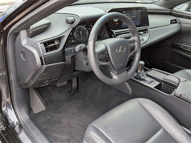 Used 2022 Lexus ES 300h w/ Premium Package image 13
