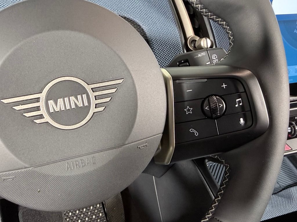 Certified 2025 MINI Cooper Countryman SE AWD/4WD image 13
