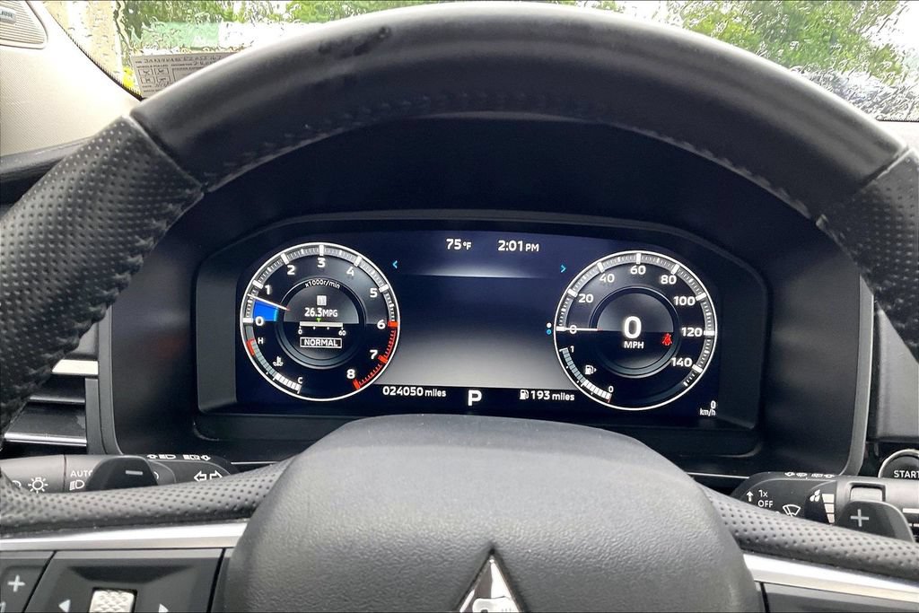 Used 2024 Mitsubishi Outlander SE AWD/4WD image 19