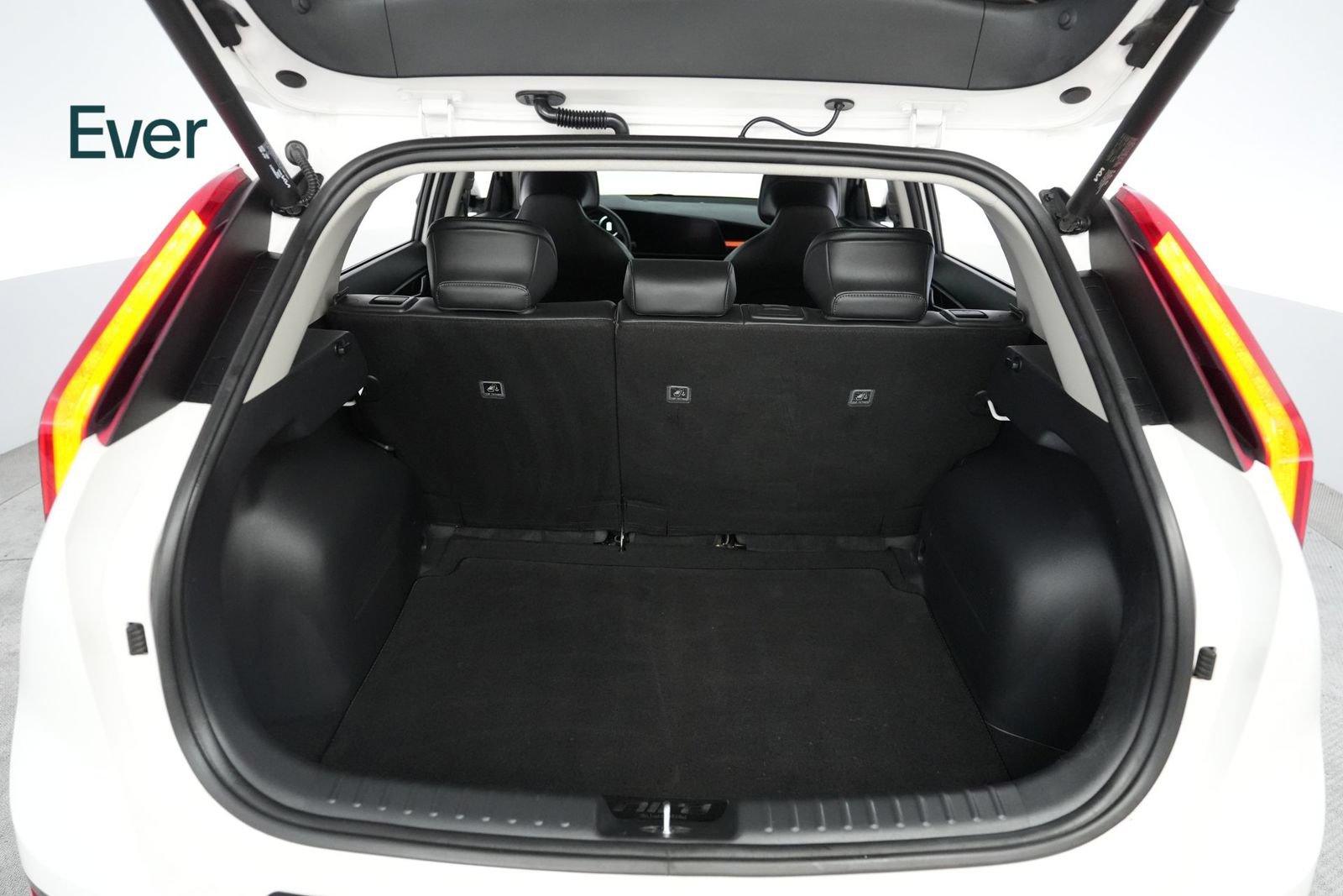 Used 2023 Kia Niro Wave FWD image 8