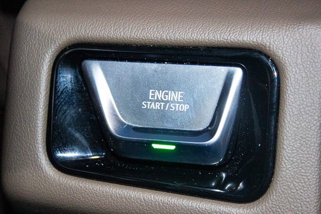 Used 2025 GMC Yukon XL Denali image 30