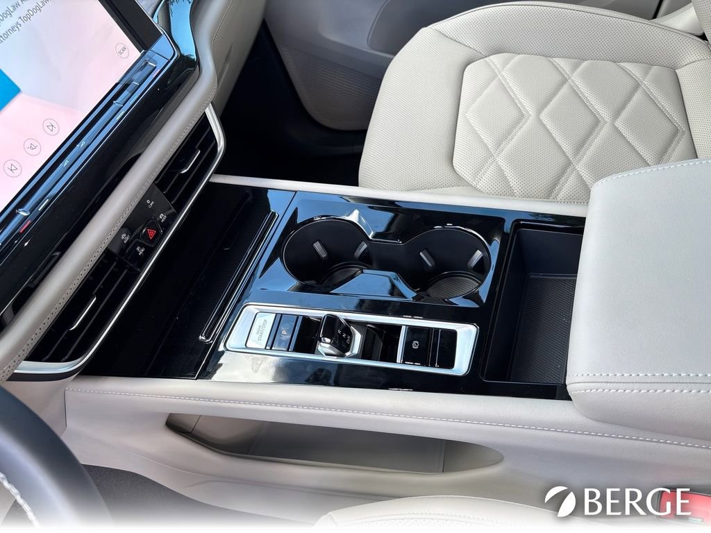 New 2026 Volkswagen Atlas SE image 24