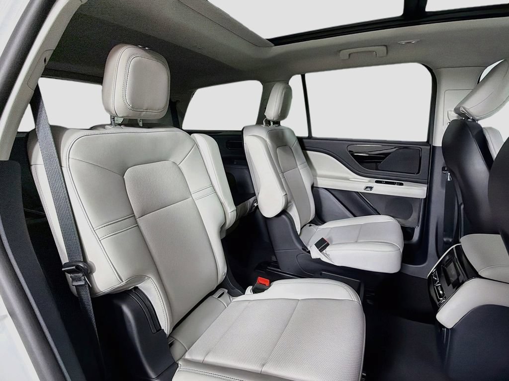 Used 2026 Lincoln Aviator 2WD image 28