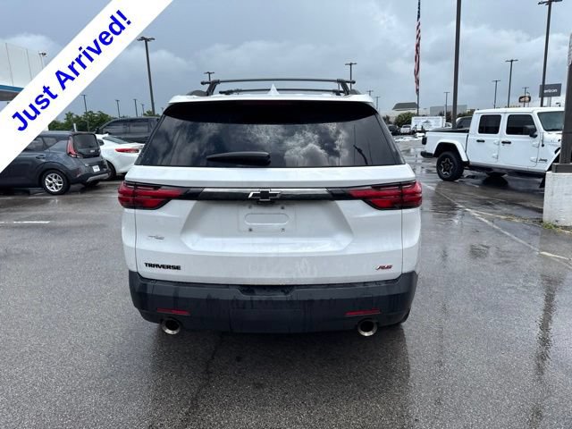 Used 2023 Chevrolet Traverse RS w/ LPO, 'HIT The Road' Package FWD image 4