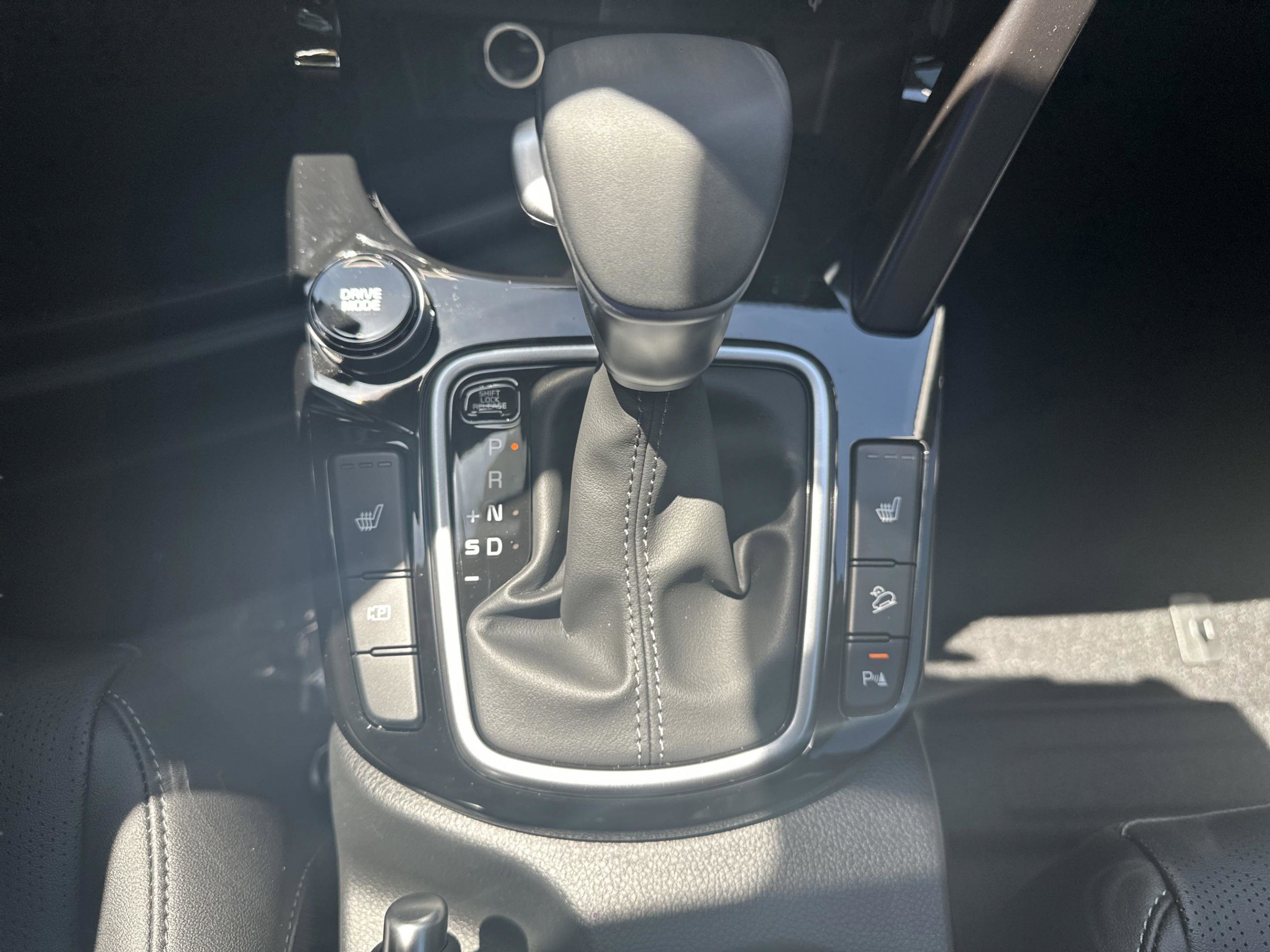 Used 2025 Kia Seltos EX w/ EX Sunroof Package image 25