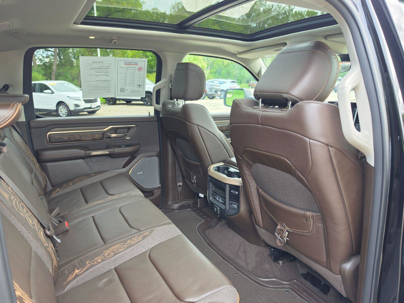 Used 2025 RAM 1500 Limited AWD/4WD image 17