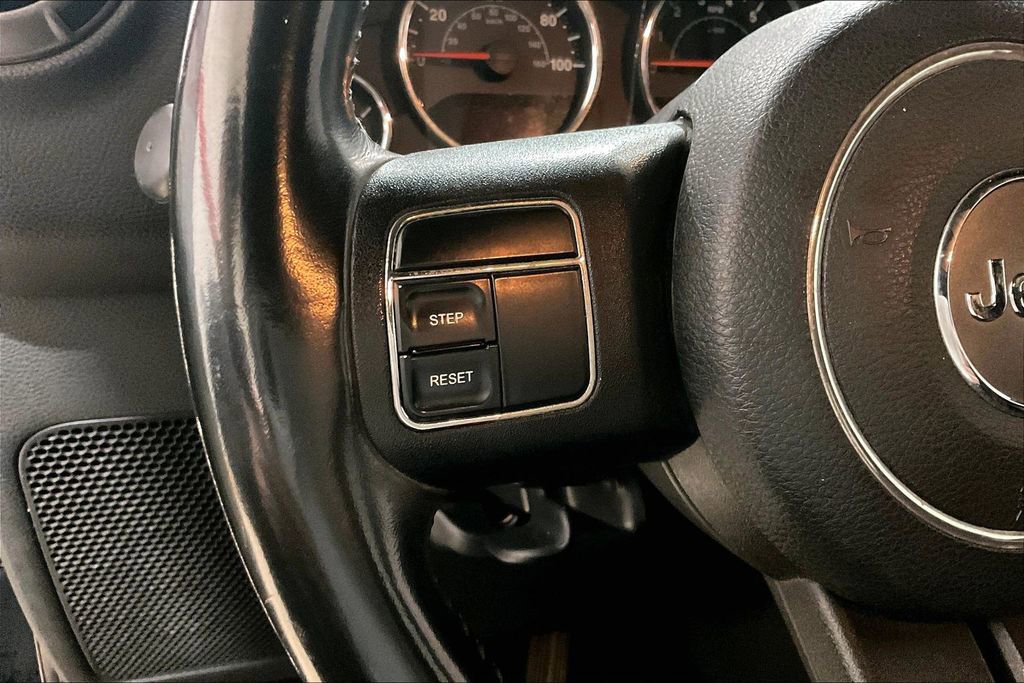 Used 2013 Jeep Wrangler Unlimited Sport image 15