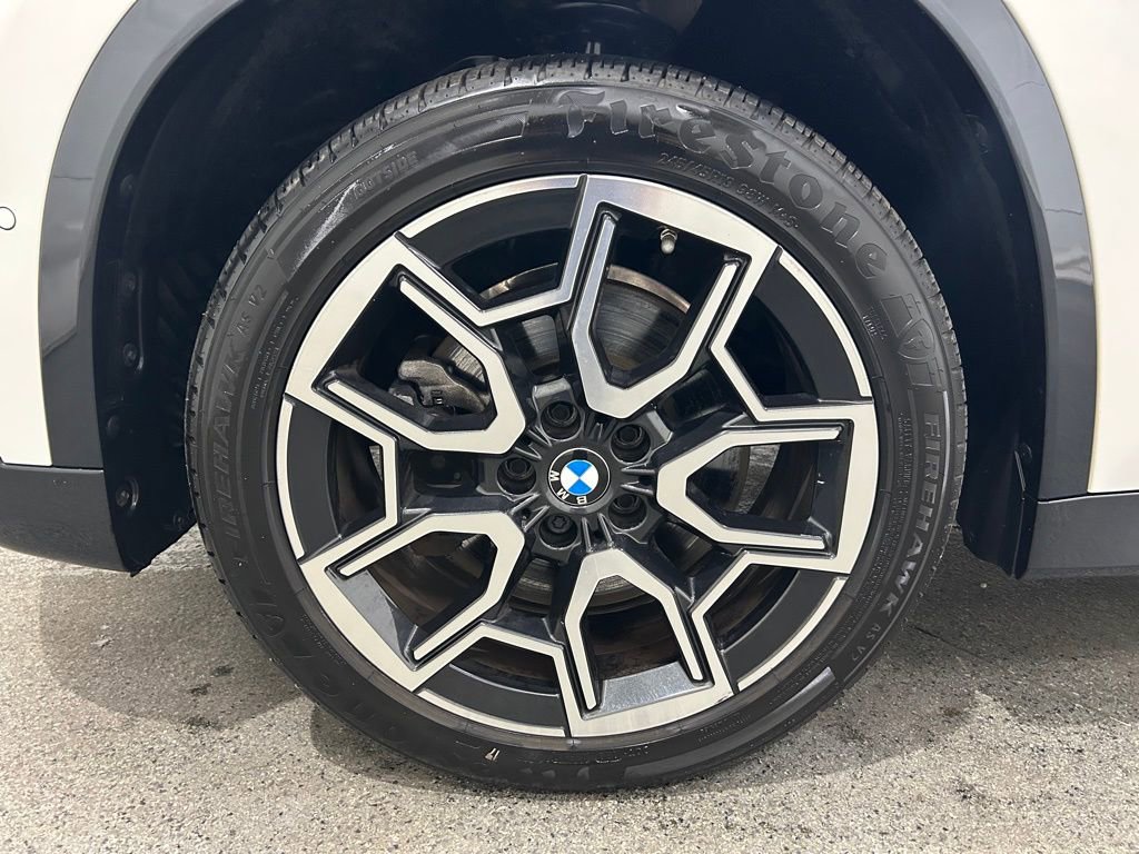 Used 2023 BMW X1 xDrive28i w/ Premium Package image 12